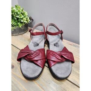 SAS Tripad Comfort Women's Maroon Twist Again Buckle Sandals Size 9 N Narrow